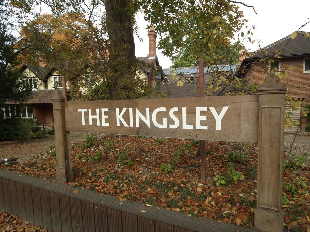 The Kingsley At Eversley Buitenkant foto