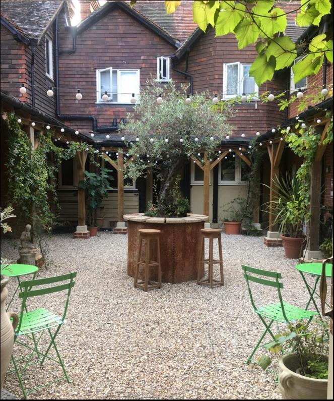 The Kingsley At Eversley Buitenkant foto